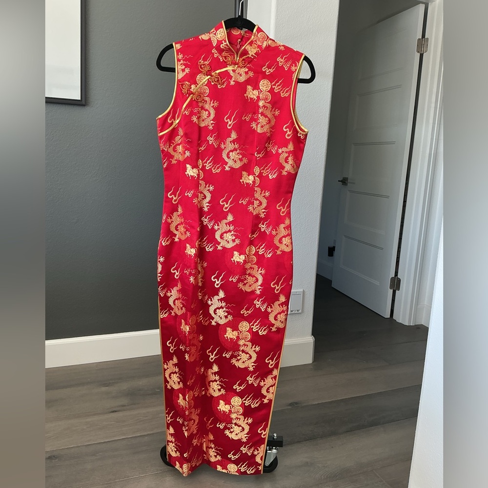Elegant Red and Gold Dragon Cheongsam Dress M
